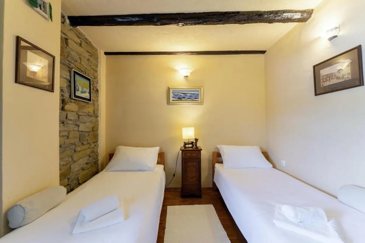 Villa Zatka In Zatka Cepic - Haus Fuer 6 Personen Kršan