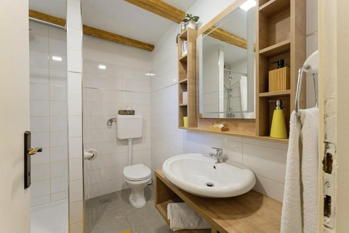 Villa Zatka In Zatka Cepic - Haus Fuer 6 Personen Kršan