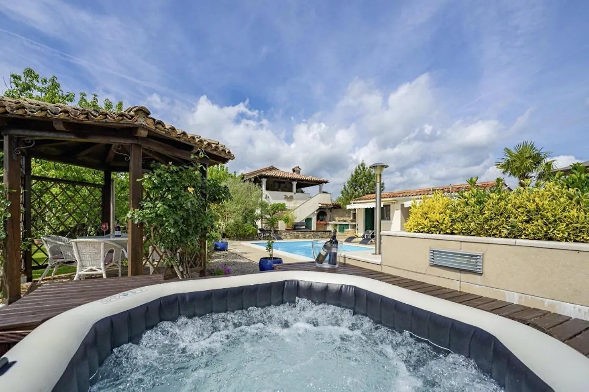 Villa Zatka In Zatka Cepic - Haus Fuer 6 Personen Kršan 0*,  Horvátország