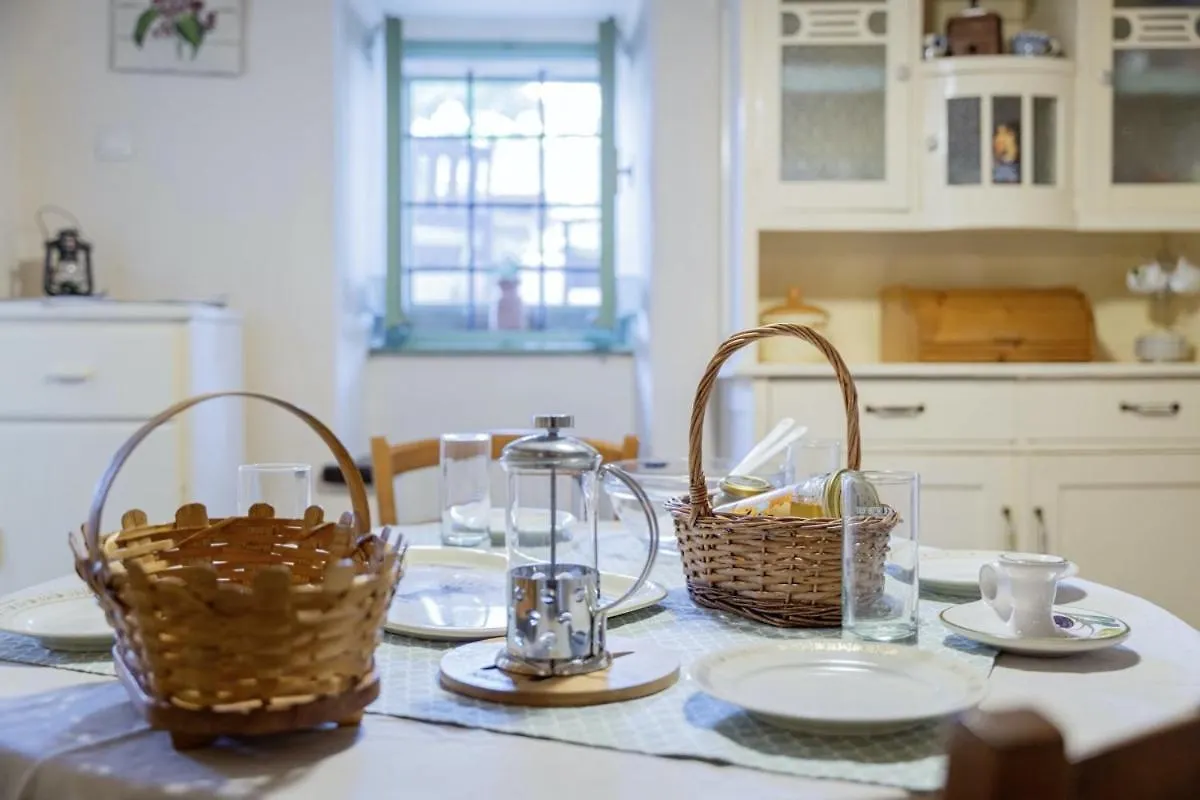 Villa Zatka In Zatka Cepic - Haus Fuer 6 Personen Kršan Horvátország