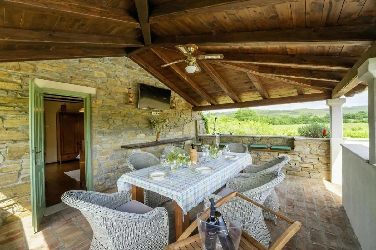 Villa Zatka In Zatka Cepic - Haus Fuer 6 Personen Kršan
