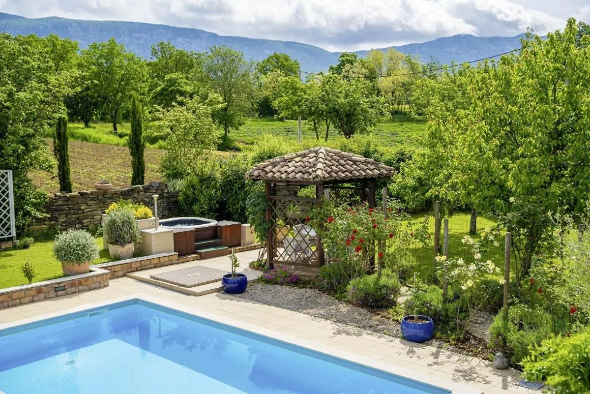 Villa Zatka In Zatka Cepic - Haus Fuer 6 Personen Kršan
