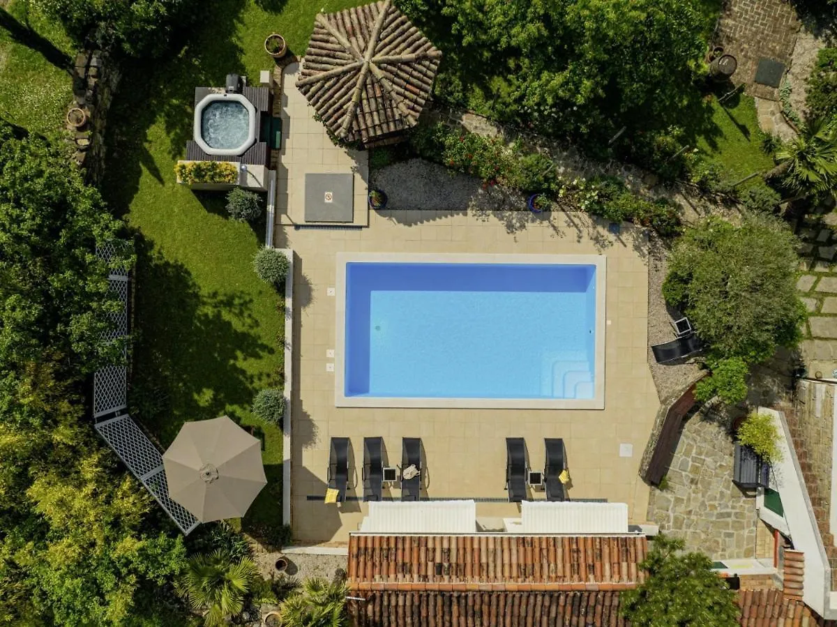 Villa Zatka In Zatka Cepic - Haus Fuer 6 Personen Kršan Horvátország