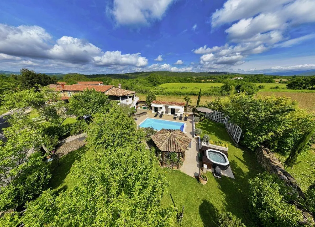 Villa Zatka In Zatka Cepic - Haus Fuer 6 Personen Kršan